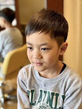 ア フロウト(a float) 小学生メンズカット