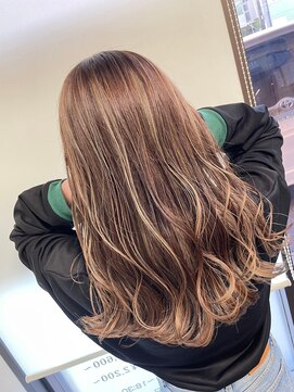 アイズ 本厚木(AIZU) ミルクティーベージュ ハイライト バレイヤージュ