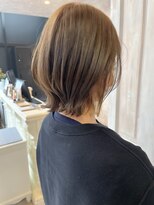 キャアリー(Caary)&nbsp;福山人気ミルクティーベージュブリーチなし外ハネくびれスタイル