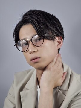 ヒロ銀座 バーバーショップ 札幌本店(HIRO GINZA BARBER SHOP) メンズショートビジネスツーブロックセンターパートフェード