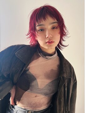 トゥコ(tuco) ウルフ　バイオレットカラー　ブリーチ　レイヤーカット