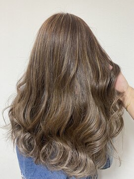 エイト ネクサス店(No.8) 【20代、30代、40代、50代オススメ】＊白髪ぼかしハイライト＊