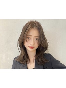 ミリ単位の長さでも印象が変わるほど大切な顔周りデザイン＊細部までこだわった繊細な技術で色気をプラス＊