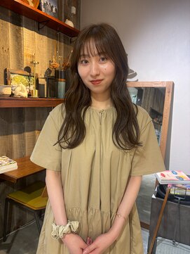 アルク(alku) ブリーチなしオリーブベージュロングヘア