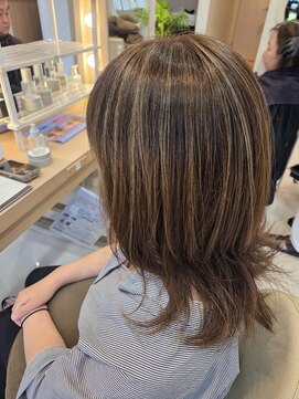 白髪ぼかしハイライト　細めハイライト