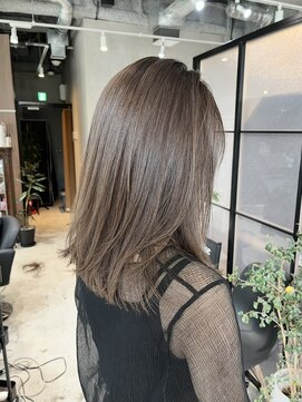 ミディアム/ボブ/グレージュ/透明感カラー