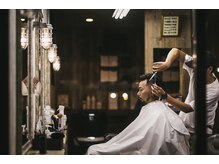 クリッパーズ バーバーショップ(CLIPPER S Barbershop)