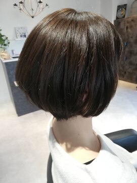 アディクト 綾瀬(ADDICT) 【ADDICT_YUKI】 シースルーショート_くびれショートボブ