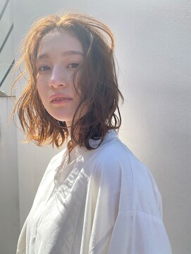 ソイ 下北沢(soi) ランダムで緩いパーマロブ　ベージュ