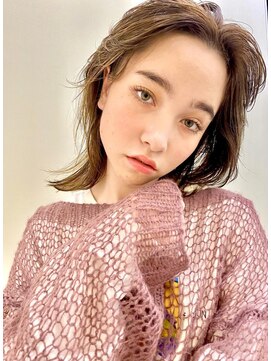 ネオリーブ チロル 横浜西口店(Neolive CiroL.) アッシュベージュ★かきあげレイヤーミディアム