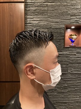 プレミアムバーバー 表参道店(PREMIUM BARBER produce by HIRO GINZA) スキンフェードアップバンク