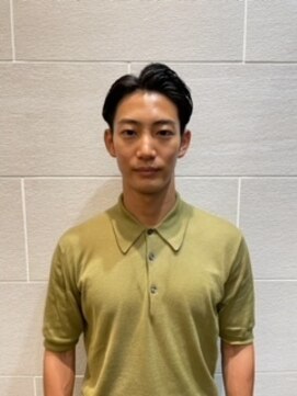 スカイ 大手町プレイス店 ツーブロック6:4バック〈理容室〉