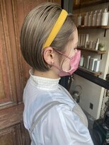 コキャン(COQUIN)&nbsp;金髪　ブロンド　ハイトーン　ボブ　ミニボブ　切りっぱなしボブ