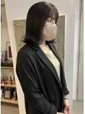 外ハネ切りっぱなしボブ