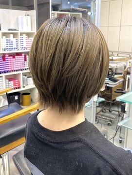 キャラ 池袋本店(CHARA) グレージュミニウルフレイヤーショートボブ【池袋/ウルフ】