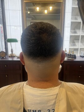 グレイスフルバーバーロンドン 大宮店(Graceful Barber London) 【30代 男性】ロンドンフェードパンチ（大宮/バーバー）