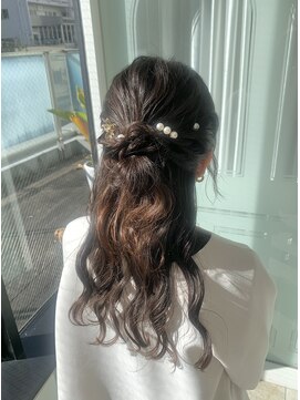 ザザ 高田馬場(ZA/ZA) ニュアンスハーフアップ