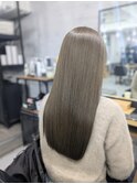 スモーキーベージュ