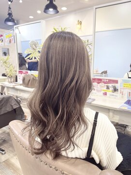 リゴレット 春日部東口店(RIGOLETTO) ナチュラルハイライトミルクティーベージュ