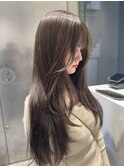 オリーブベージュカラーとレイヤーカット
