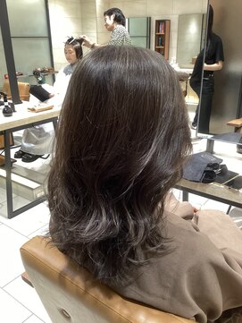 ピークアブー アヴェダ 池袋東武(PEEK-A-BOO AVEDA) ハイライトミディアムスタイル