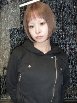 ブロック ジャポン(bloc japon) ベージュ ダブルカラー ブリーチ 前下がりボブ ショートボブ