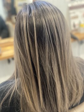 シュカブラ スパングル(Skovla Spangle) エアタッチバレイヤージュ