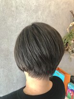 ビッシュ(Bish)&nbsp;刈り上げ手前ショート