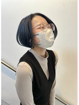 ラクレ(d.la cle) くすみネイビーとモード感ボブ【ラクレ/西大分】