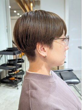 ゴーズゴードットビー 吉祥寺(go s go .b) 【gosgo近藤】刈り上げ/ショート/ぱっつん前髪/ボーイッシュ