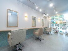 ミドル(MIDDLE)の雰囲気（爽やかで心地の良い店内）