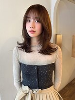 ロティー(loty)&nbsp;セミロング レイヤーカット 顔周り くびれヘア ベージュ 20代