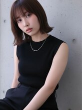 ヘアサロンM 新宿 切りっぱなし×外はねボブ