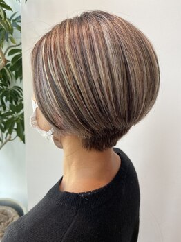 stair : case ginza7【ステアケース】の写真/脱 白髪染め！カミカリスマ5年連続ノミネートサロンのカラーリストが創る"奇跡のグレイヘア"[白髪ぼかし]