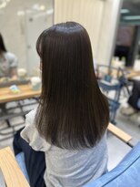 エミン(emyn) オリーブブラウン ワンホンレイヤー ミルクティーブロンド