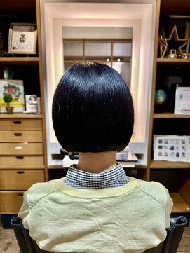 アンボス(Ambos) 首が綺麗に見えるボブ！