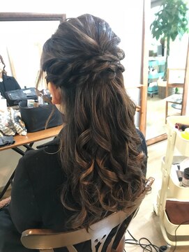 ロカット サロン(Roquat Salon) 定番ロングハーフアレンジ【ヘアアレンジ　立川南/立川/袴/袴】
