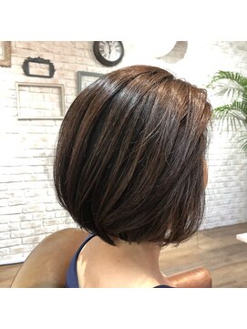 アフィナー 上大岡(Afinar) 【上大岡/Afinar】襟足スッキリボブ