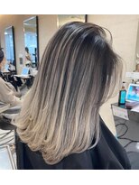 プライズ 池袋店(prize) バレイヤージュホワイトシルバー黒髪卒業2185