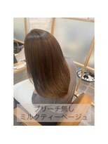 ジーナ 福岡千早(Zina)&nbsp;【Zina千早】ミルクティーベージュ/艶カラー/20代30代40代