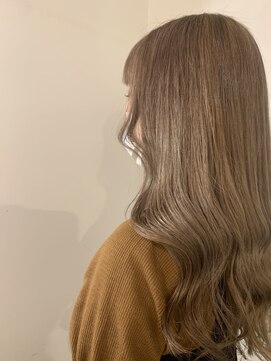 リコモ 上野御徒町(LikkleMore) ブリーチ１回、グレージュカラー