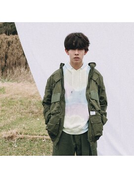 ジジ 代々木(Gigi) 【Gigi】ツイストスパイラル コンマヘア アップバング