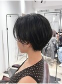 黒髪タイトショート