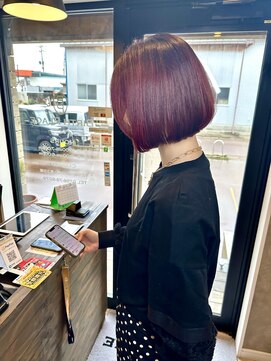 バース プレイス(BIRTH PLACE) 赤ボブ