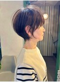 丸みとクビレのショート♪