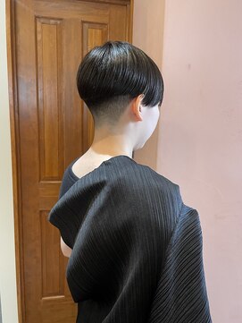 トワ(toi) 刈り上げハンサムショート【横浜/横浜駅】