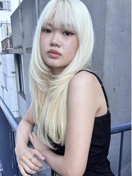 ジーナ(XENA) ホワイトグレージュ×ホワイトカラー