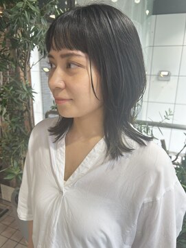 ヘアーアンドメイク ビス(HAIR&MAKE bis) ウルフカット