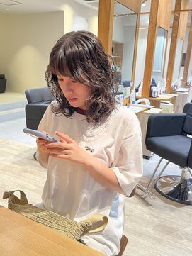 ナイアバイアヌエヌエ(naia by anuenue) くるくるパーマ