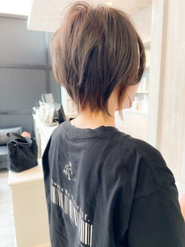 キャアリー(Caary) 福山市美容師求人スタッフ募集中ショートボブ小顔補正立体カット